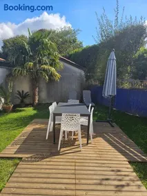 Appartement T2 3 étoiles, agréable avec jardin, plage à pied - Image 3