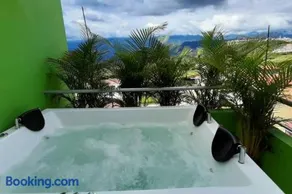 Penthouse SPA Jacuzzi y Sauna Privado - Image 2