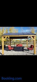 Quiet Country Cabin - Image 1