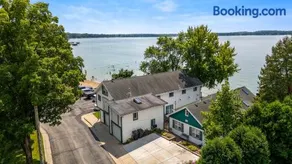 House and BoatHouse - Image 1