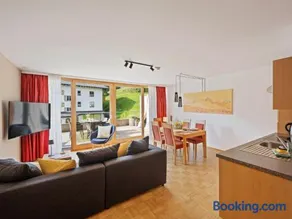 Carolines Appartement Warth - Bergblick, Terrasse, 2 Min Fußweg bis Skilift & Tiefgarage - ideal für Familien und naturverbundene Paare - Image 3