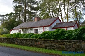 Railway Crossing Cottage - Image 3