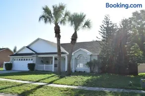 Affordable and Cozy Disney Family Getaway - Image 1