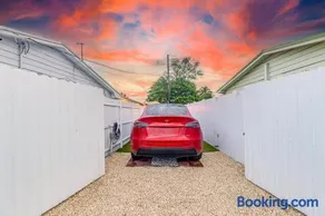 Smart Tiny House Garden - Image 3