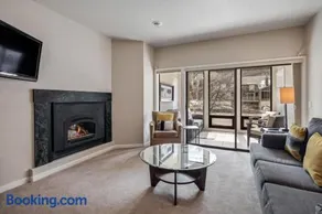Winter Getaway in the Rockies - Image 4