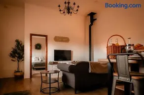 Old Orchard Cottage - Image 1