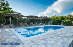 Holiday home Neva with private pool and game room - Image 2