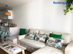 New Stunning Seaview Apartment with lovely balcony - Image 3