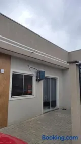 Casa com 2 Quartos, ar condicionado, cozinha e lavanderia completa, até 2 carros - Image 4