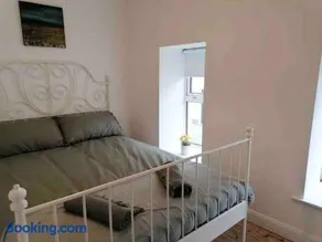 Central Sligo Townhouse - Image 4