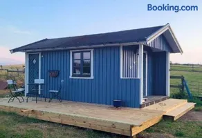 Blue Cabin close to beach & cafe - Image 2