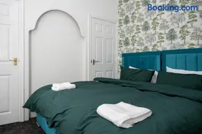 Superior 4-Bedroom Home ideal for families, Contractors and Relocations - Image 2