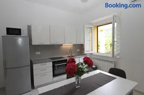 L APARTMENT - Image 2