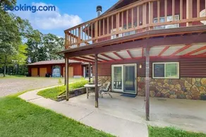 Rustic Woodland Retreat- Unit A - Image 1