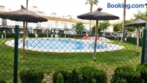 Chalet Adosado, con dos terrazas y piscina, - Image 5