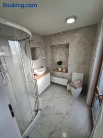 Garden House - Image 3