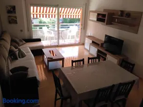 Duplex junto a un Parque - Image 1