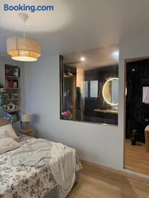 Cosy apartment 2min from the sea - Image 4