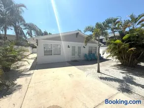 Cozy Beach House-Family - Image 3