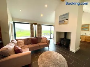 Cosy barn with views in Wick Vale of Glamorgan - Image 4
