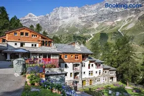 Saint Hubertus Resort - Image 2
