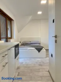 Vár-Lak Apartman - Image 4