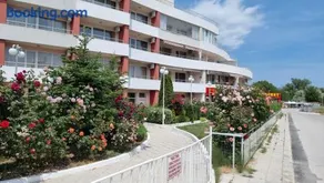 Luxurious Studios Nani - Image 1