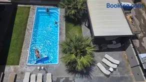 Luana Monte Apartments - Image 1