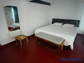 Alamparai Villa - Private Pool, Luxurious 4BHK With River Access - Image 4