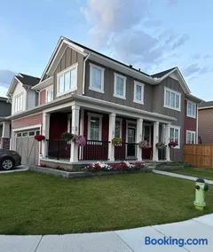 Spacious 3BR Home Near Airport & Shopping - Image 2