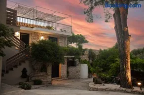 Orama Stone Apartments - Authentic hospitality in a Historical Location, by Zantewize - Image 4