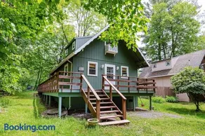 Lakefront with Lots of Light and Private Dock Access - Image 1