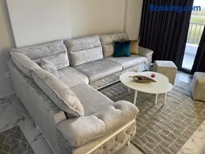 Sunset Apartment - Image 2