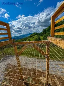 Joy Chalet - Image 2