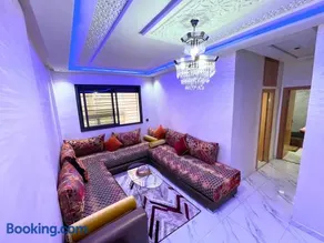 ZenStay Luxury Apartments - 2 Min from City Center - Image 3