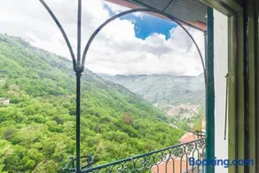 GuestHost - Castelvittorio Medieval Getaway! Roomy Apartment - Image 2