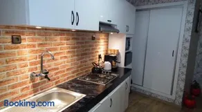 StayHere, Nice Apartment with Garden and sea view, 1 min walk From Beach, High-Speed WI-FI - Image 1