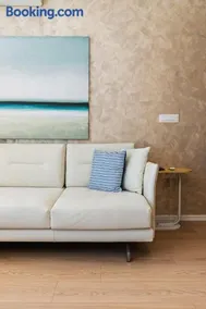 Pearl Coast Drymades Elegant 2BR Apartment by PikHost - Image 3