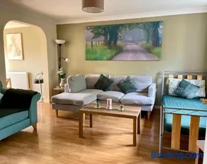 3 Bedroom Detached house Wellingborough - Image 2