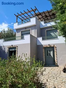 Aylida House - Image 1
