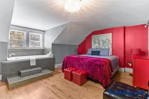 Downtown Gem 2BR Tub Parking - Image 3