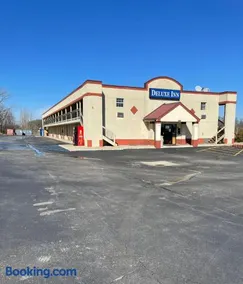 DELUXE INN - Image 2