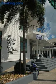 Art Hotel - Image 1