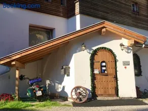 Hostel Weisses Rössl - Image 2