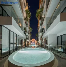Palmyrah Surin Beach Residence - Image 4