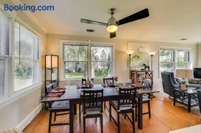 The 3 Bedroom Waterfront Cottage at Chesapeake Paradise near Annapolis MD - Image 2