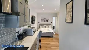 Taylors Lodge - Image 1