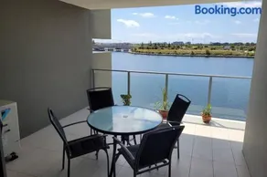 Modern Waterfront Apartment - Image 2
