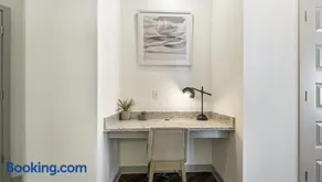 Landing Modern Apartment with Amazing Amenities (ID1167X724) - Image 4