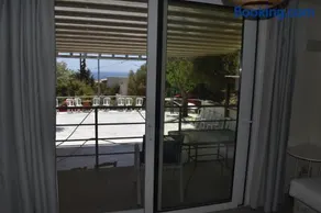 Voukelari Rooms - Image 3